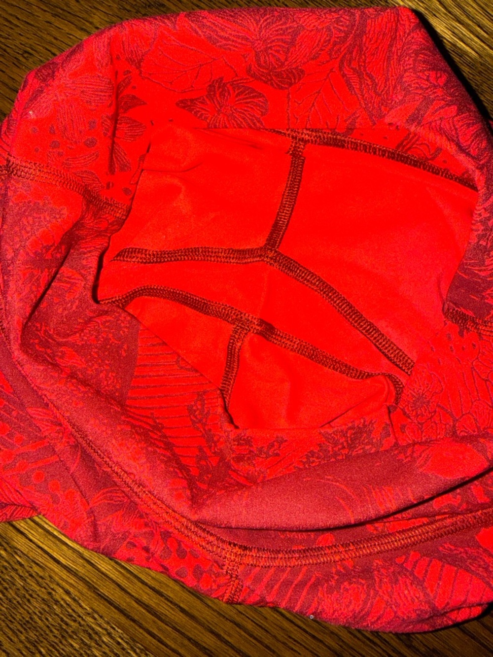 lululemon athletica Align HR 6in Red Floral Shorts (Team Canada version) - Picture 8 of 8